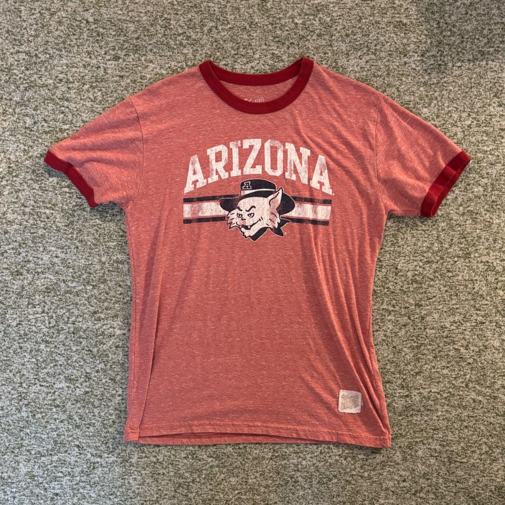 Arizona Wildcats. University of Arizona. Retro t-shirt. Wilbur Wildcat.